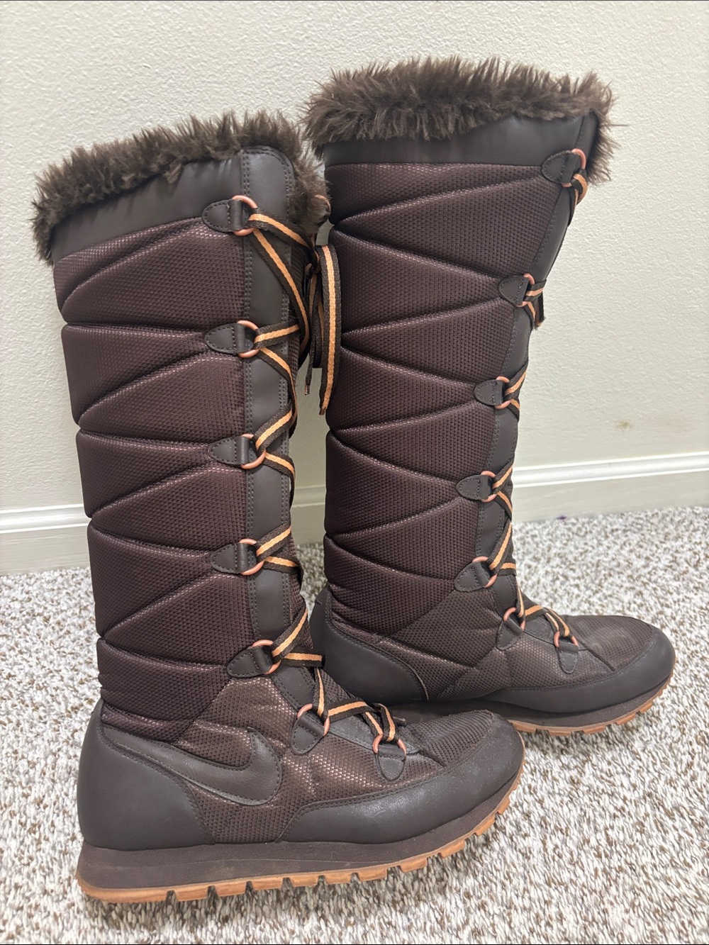 Nike Apres Skyhigh brown winter snow boots 7
